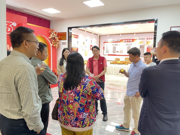 香港大沙同鄉(xiāng)會會長袁廣倫返鄉(xiāng)走訪調(diào)研