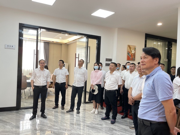 大沙鎮(zhèn)召開四會(huì)市大沙鎮(zhèn)全面推進(jìn)“百縣千鎮(zhèn)萬村高質(zhì)量發(fā)展工程”工作會(huì)議。