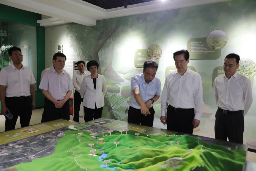 黃楚平到肇慶開展省森林保護管理條例立法調(diào)研 為深入推進綠美廣東生態(tài)建設(shè)提供堅實法治保障