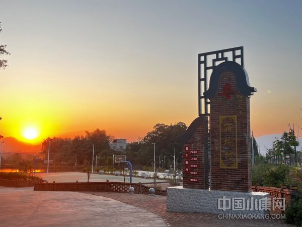 廣東四會(huì)：“代表聯(lián)絡(luò)站”助力推進(jìn)“百千萬工程”